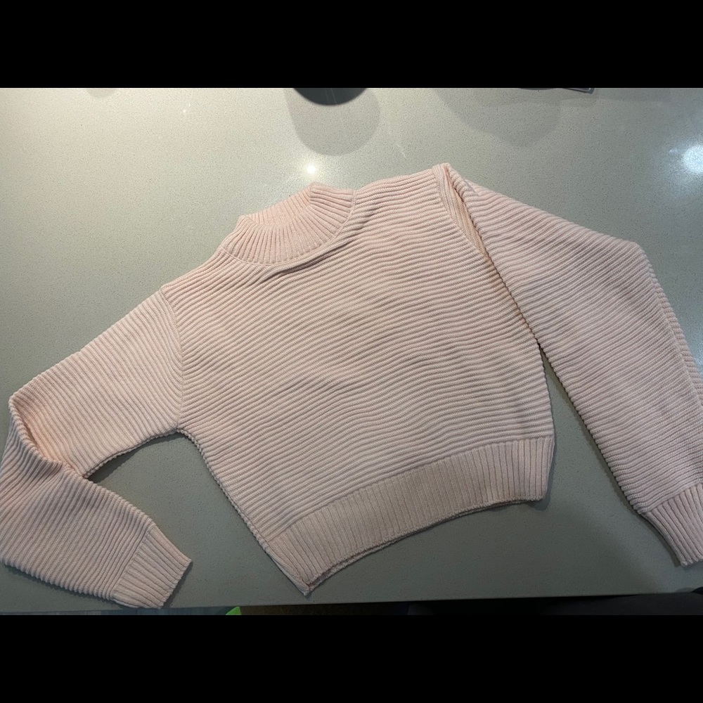 Light pink cropped sweater